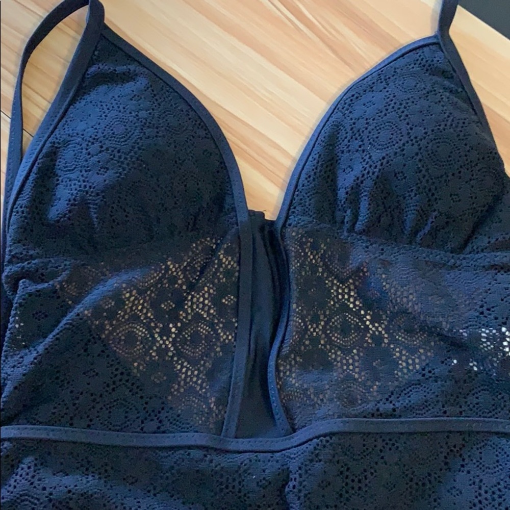 Black lace one-piece swimsuit - Picture 4 of 5